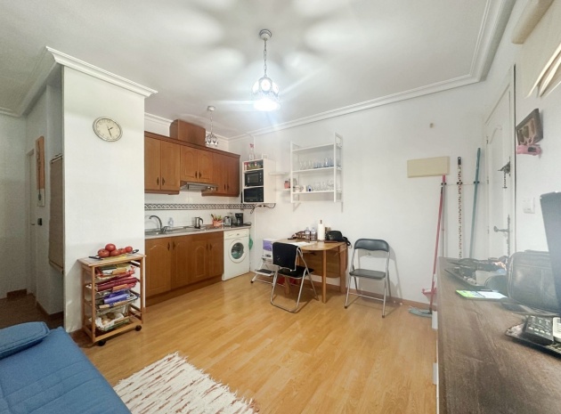 Resale - Villa - Torrevieja - La Mata