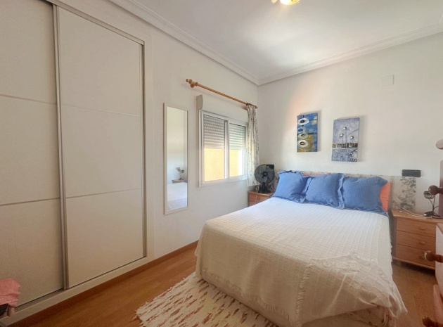Resale - Villa - Torrevieja - La Mata