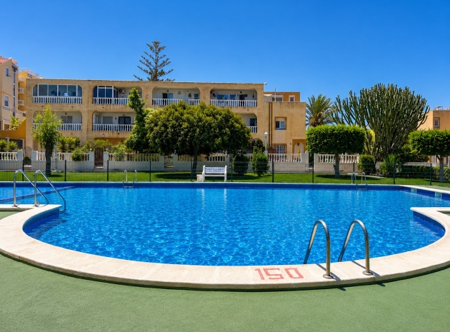 Resale - Villa - Torrevieja - La Mata