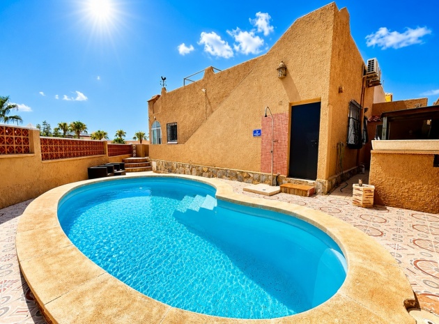 Resale - Villa - Orihuela - Villamartin