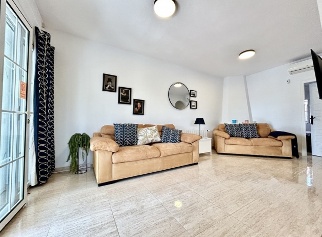 Resale - Villa - Orihuela - Villamartin