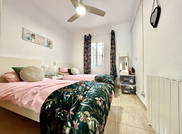 Resale - Villa - Orihuela - Villamartin
