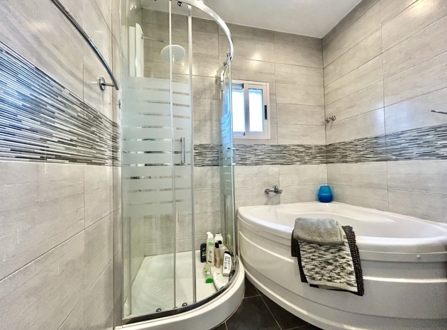 Resale - Villa - Orihuela - Villamartin