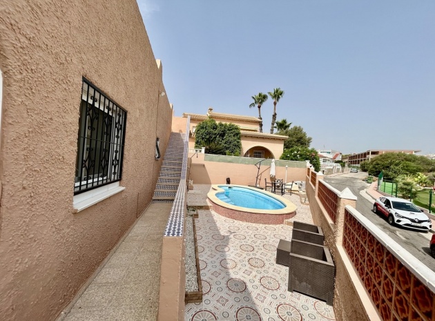 Resale - Villa - Orihuela - Villamartin