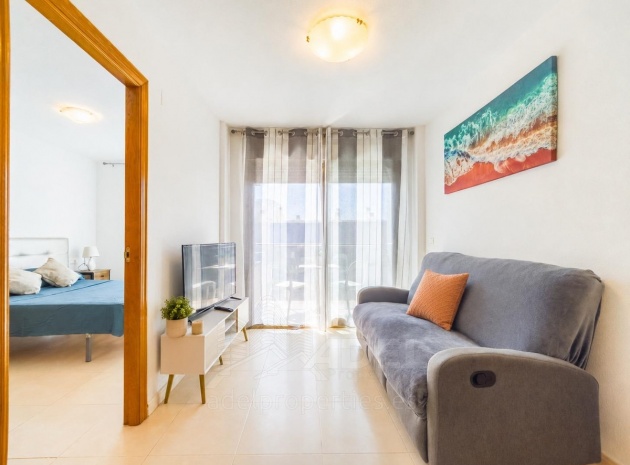 Resale - Apartment - Torrevieja - Playa De Los Locos