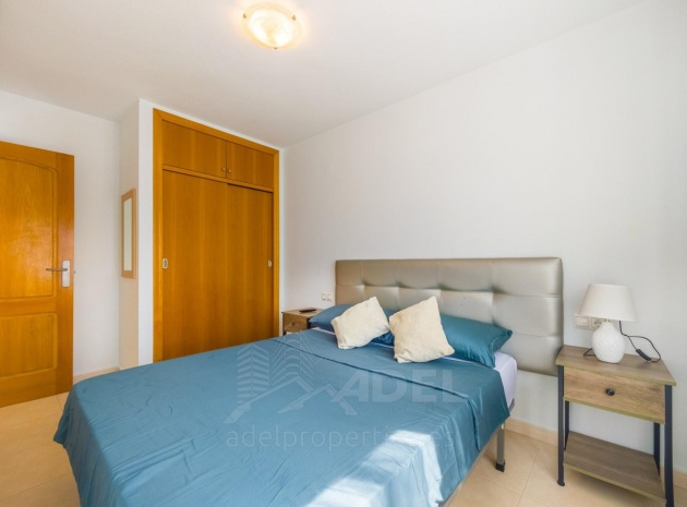 Resale - Apartment - Torrevieja - Playa De Los Locos