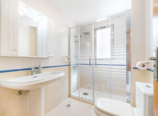 Resale - Apartment - Torrevieja - Playa De Los Locos
