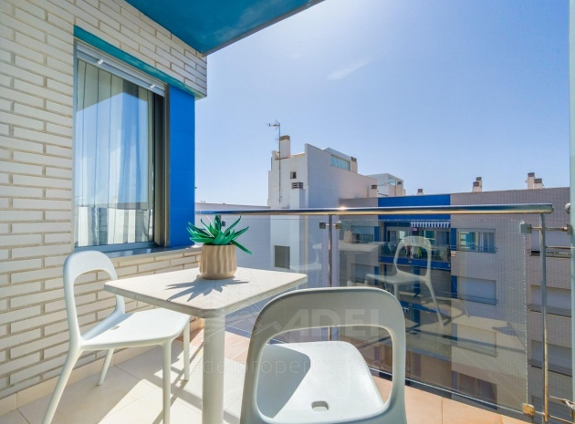 Resale - Apartment - Torrevieja - Playa De Los Locos
