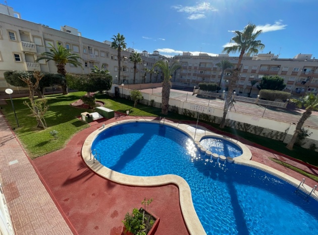 Återförsäljning - Lägenhet - Torrevieja