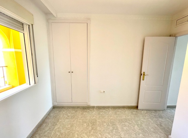Resale - Apartment - Algorfa - fontana