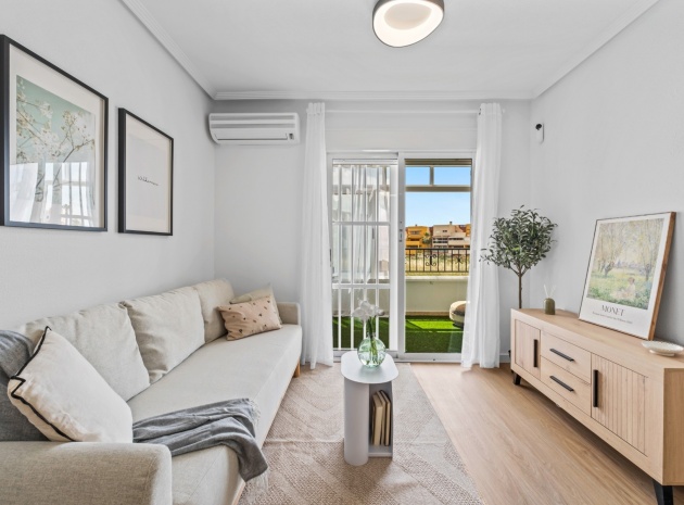 Resale - Apartment - Playa Flamenca - la mirada
