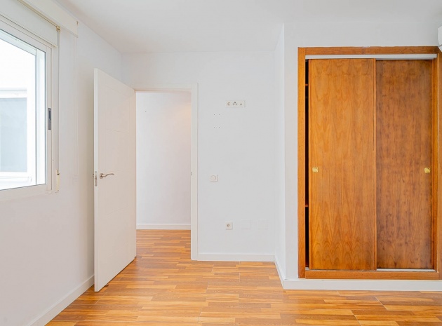Resale - Apartment - Torrevieja - Beachside Torrevieja