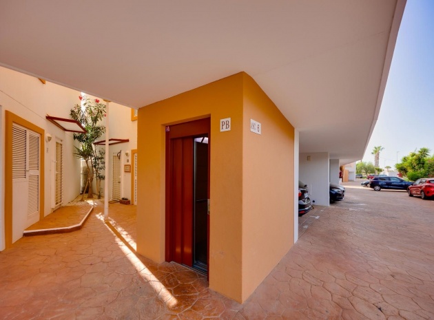 Resale - Apartment - Playa Flamenca - el rincon