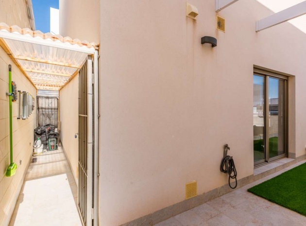 Resale - Villa - Orihuela - Orihuela Costa