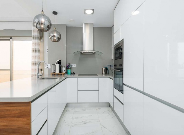 Resale - Villa - Orihuela - Orihuela Costa