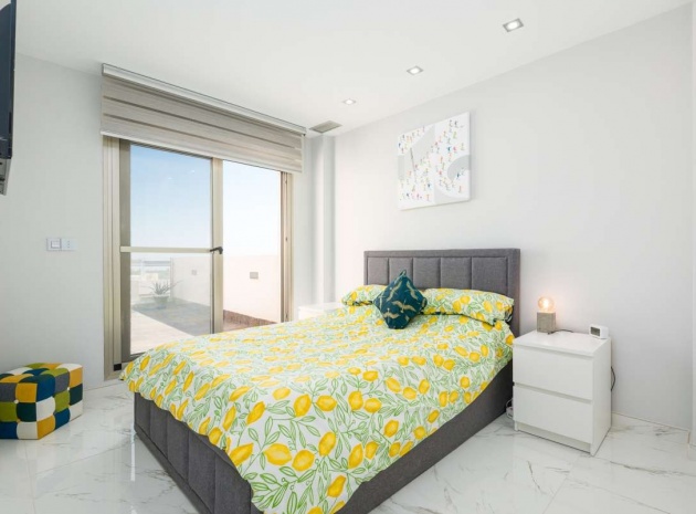 Resale - Villa - Orihuela - Orihuela Costa