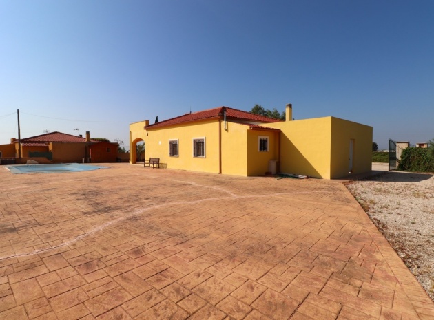 Resale - Villa - Albatera - Albatera Centro