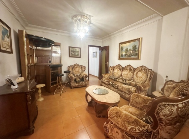 Resale - Apartment - Torrevieja - Torrevieja Centro