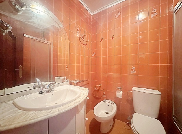 Resale - Apartment - Torrevieja - Torrevieja Centro