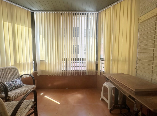 Resale - Apartment - Torrevieja - Torrevieja Centro