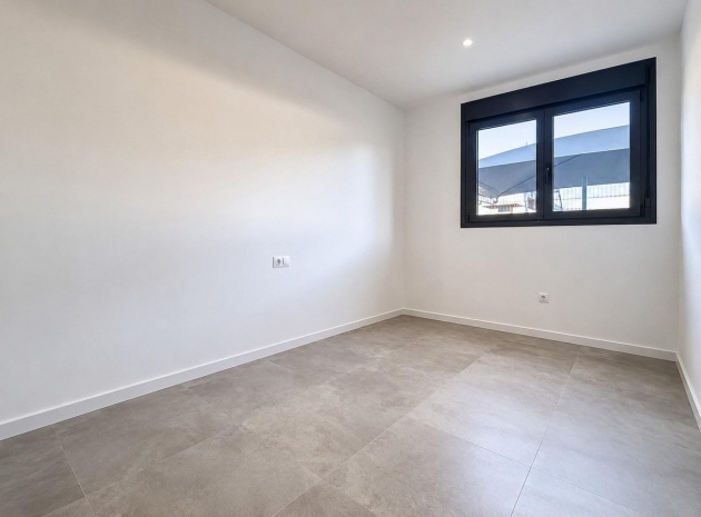 Resale - Apartment - Orihuela - Campoamor