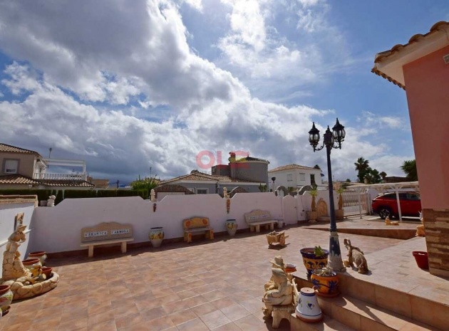 Återförsäljning - Villa - Cabo Roig
