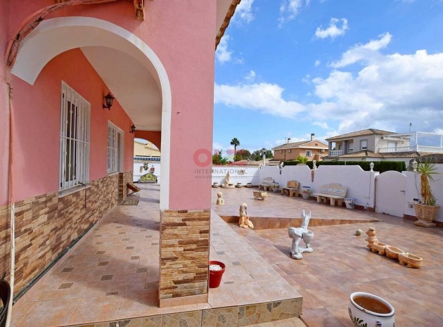 Återförsäljning - Villa - Cabo Roig