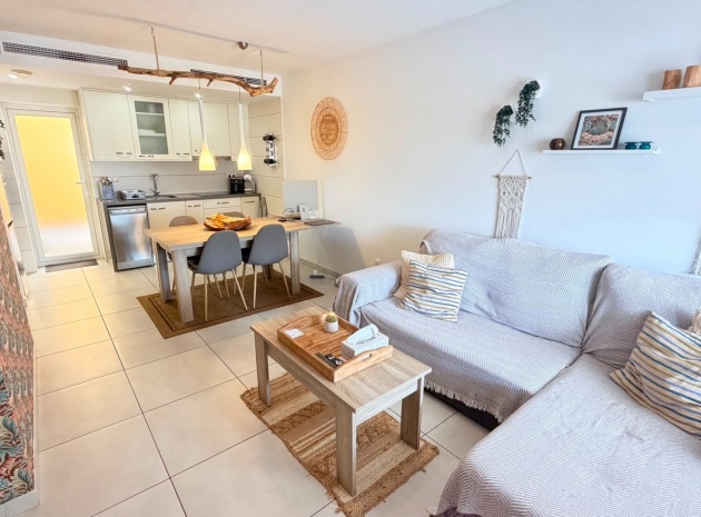 Resale - Apartment - Torrevieja - Aguas Nuevas