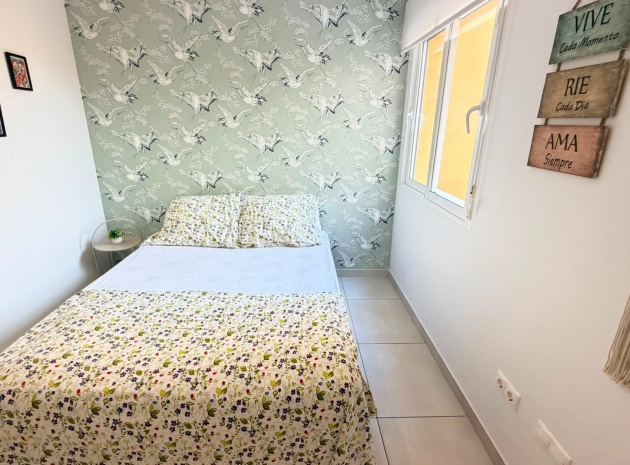 Resale - Apartment - Torrevieja - Aguas Nuevas
