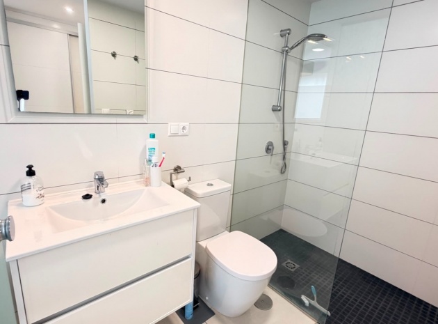 Resale - Apartment - Torrevieja - Aguas Nuevas