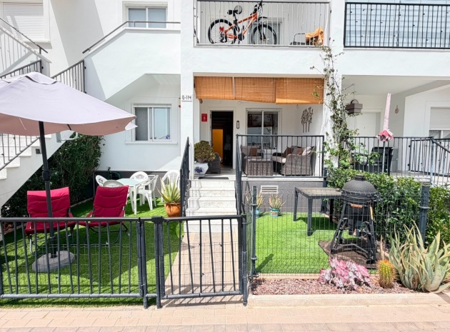 Resale - Apartment - Torrevieja - Aguas Nuevas