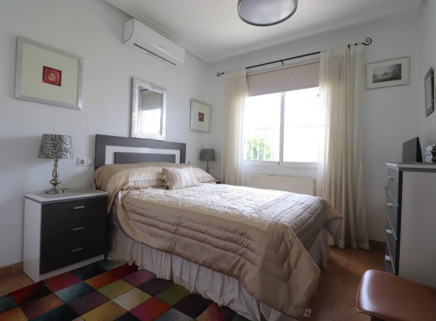 Resale - Villa - Algorfa - Algorfa Centro