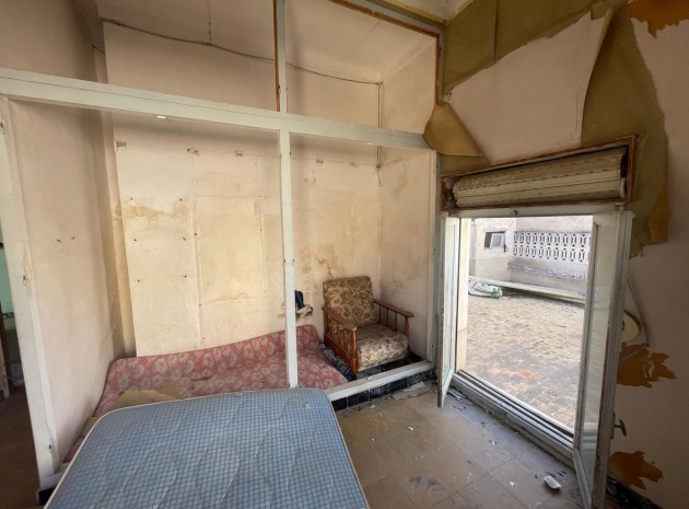 Resale - Villa - Dolores - Dolores Centro
