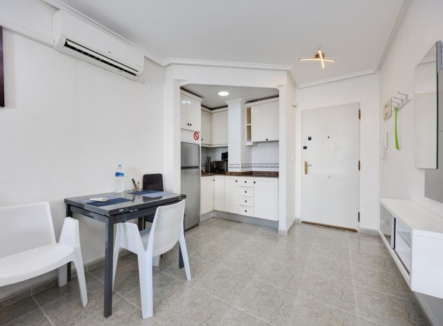 Wiederverkauf - Wohnung - Torrevieja - Torrevieja Centro