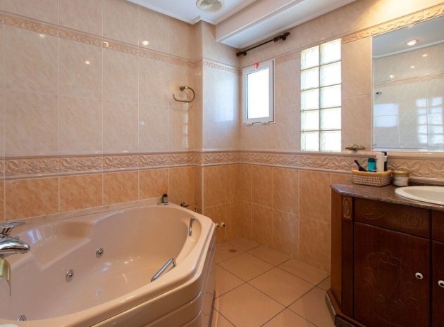 Wiederverkauf - Villa - Torrevieja - Torrevieja Centro