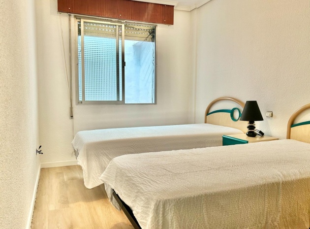 Revente - Appartement - Torrevieja - Torrevieja Centro