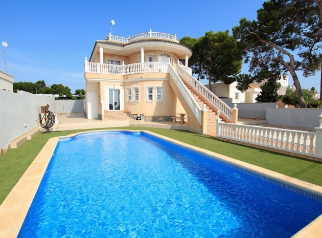 Återförsäljning - Villa - Campoamor - lomas de don juan