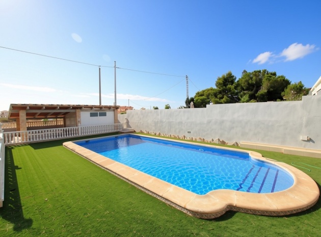 Återförsäljning - Villa - Campoamor - lomas de don juan