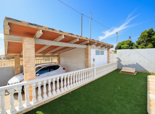 Återförsäljning - Villa - Campoamor - lomas de don juan
