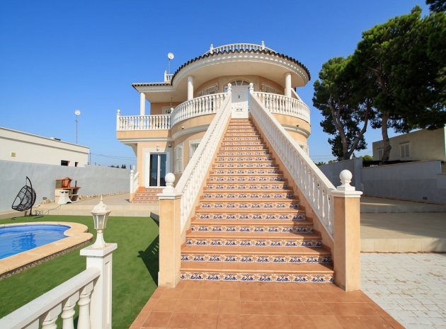 Återförsäljning - Villa - Campoamor - lomas de don juan