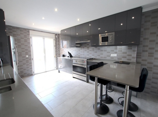 Återförsäljning - Villa - Campoamor - lomas de don juan