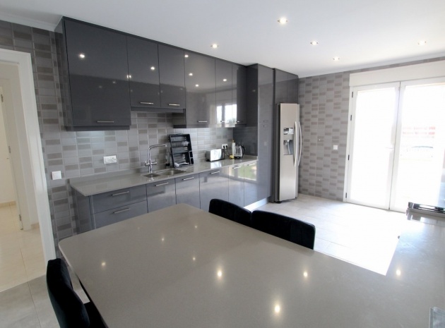 Återförsäljning - Villa - Campoamor - lomas de don juan