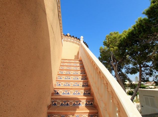 Återförsäljning - Villa - Campoamor - lomas de don juan