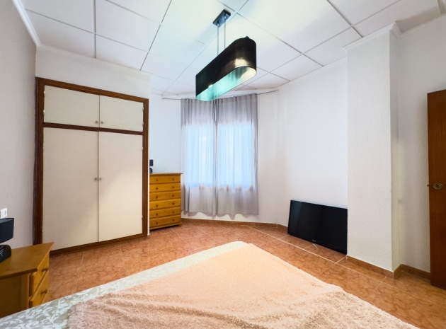 Wiederverkauf - Wohnung - Torrevieja - Torrevieja Centro