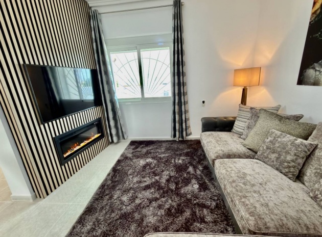 Återförsäljning - Villa - Ciudad Quesada - Central quesada