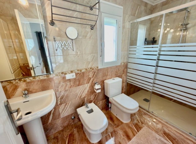 Återförsäljning - Villa - Ciudad Quesada - Central quesada