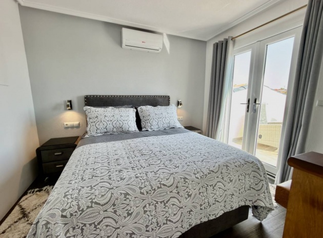 Återförsäljning - Villa - Ciudad Quesada - Central quesada