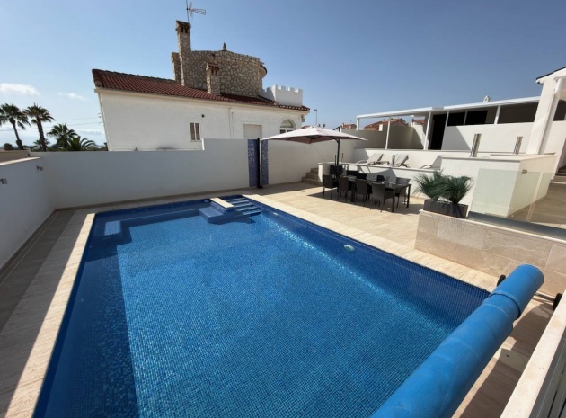 Återförsäljning - Villa - Ciudad Quesada - Central quesada