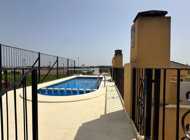 Wiederverkauf - Villa - Daya Nueva - Daya Nueva Centro