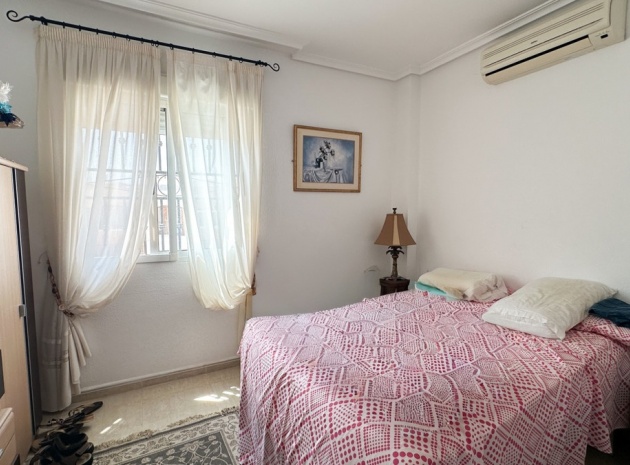 Återförsäljning - Villa - Orihuela - Punta Prima